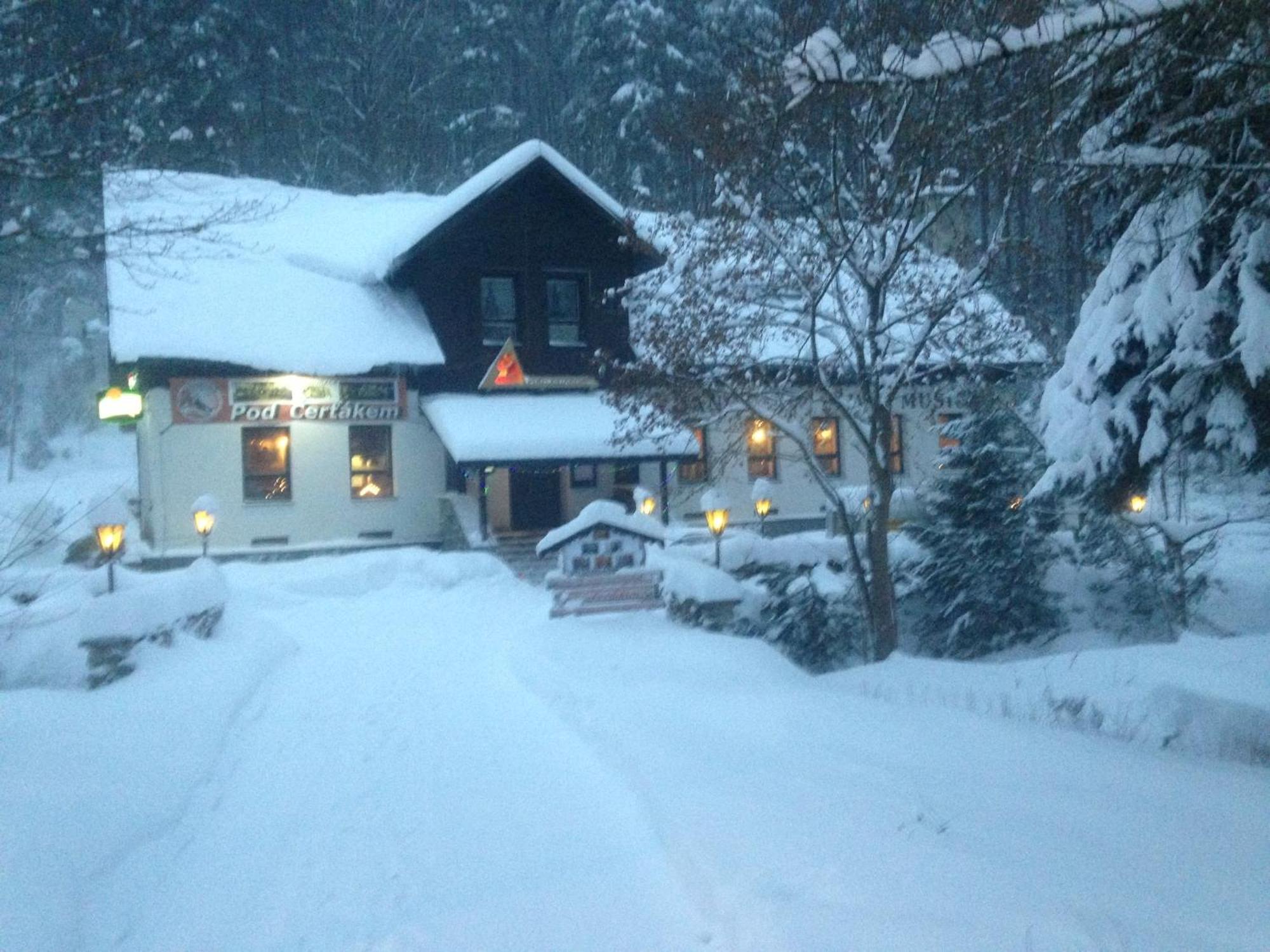 Hotel Penzion&Restaurant Pod Čerťákem Harrachov Exterior foto